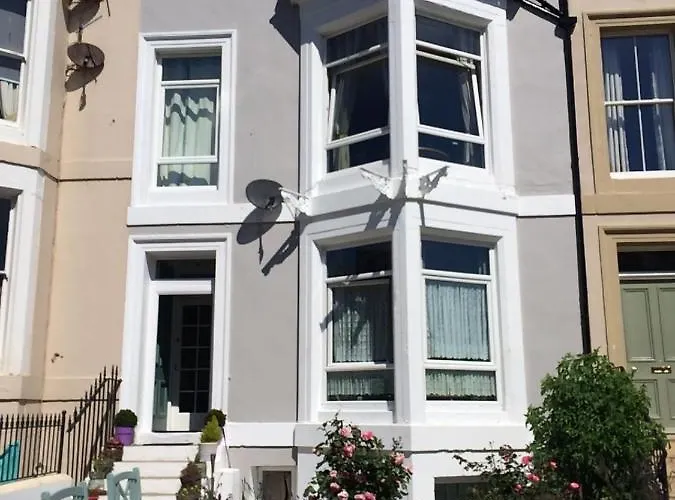 Endeavour Returns Holiday Apartment